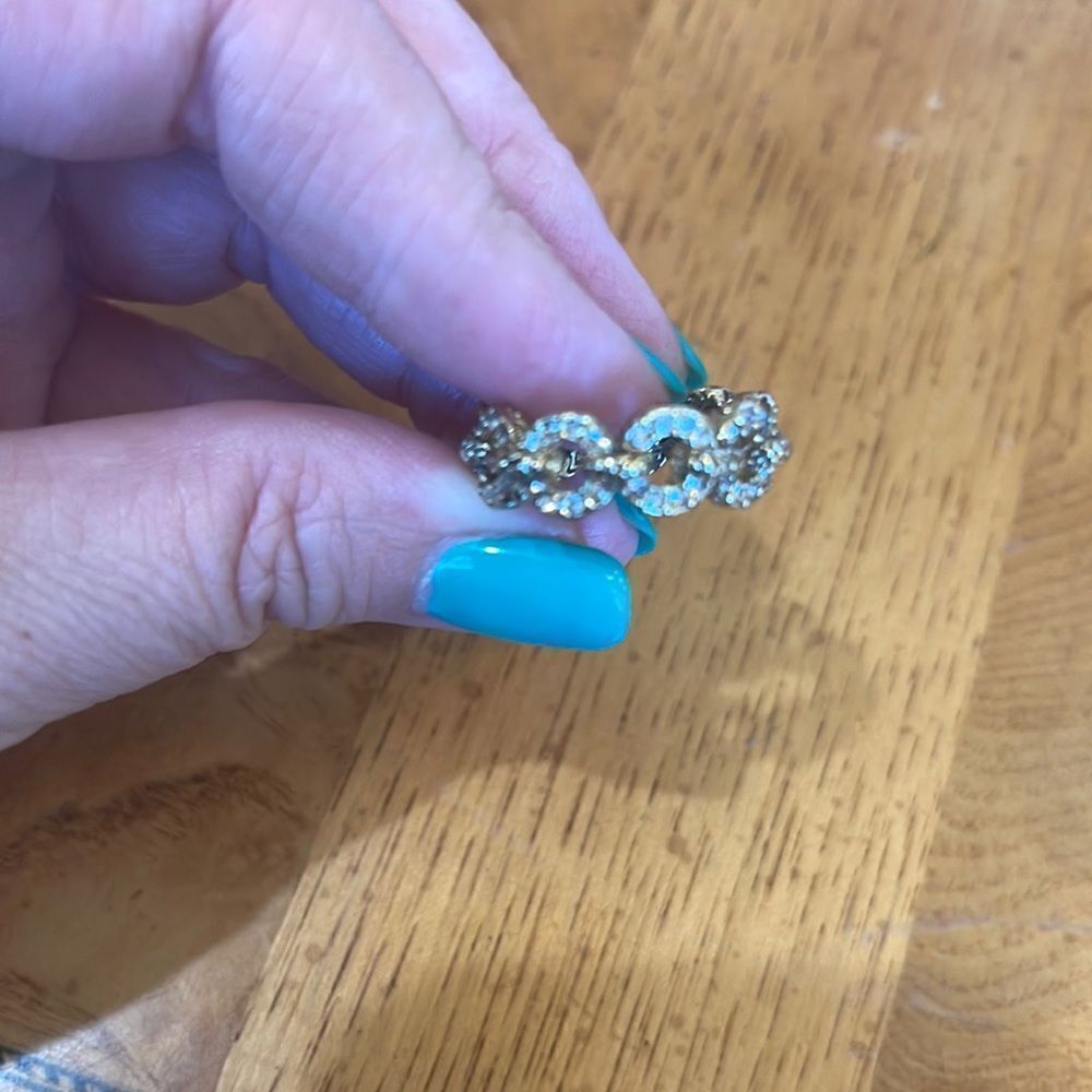 HOUSE OF Harlow 1960 Crystal embedded chain link ring!